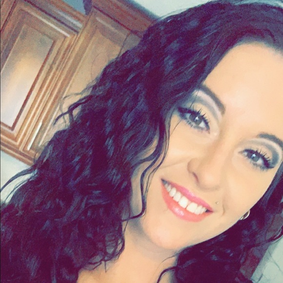 adrianeskye